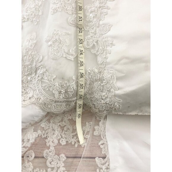 David's Bridal Michaelangelo Lace Trim Beaded Wedding Dress W/Train - 6 - Picture 9 of 15